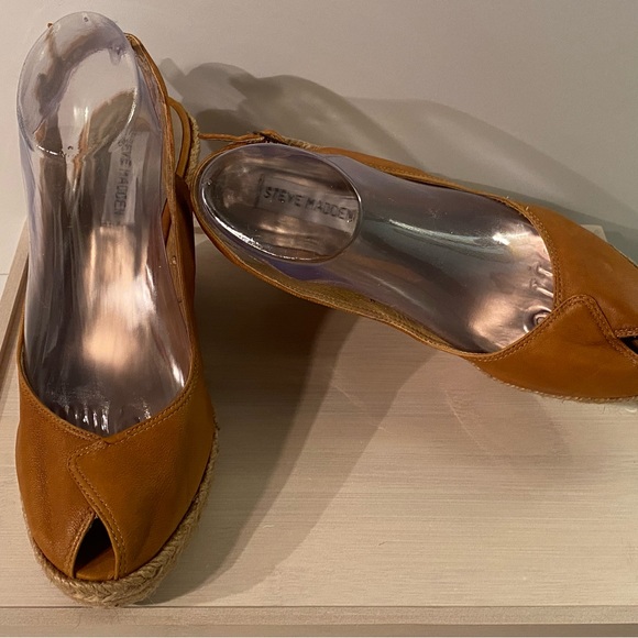 Steve Madden Wedge Espadrilles - Picture 5 of 6